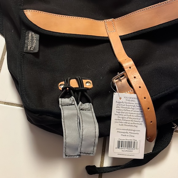 Banjo Brothers Minnehaha Bag Company Canvas Shoulder Bag - Picture 6 of 6